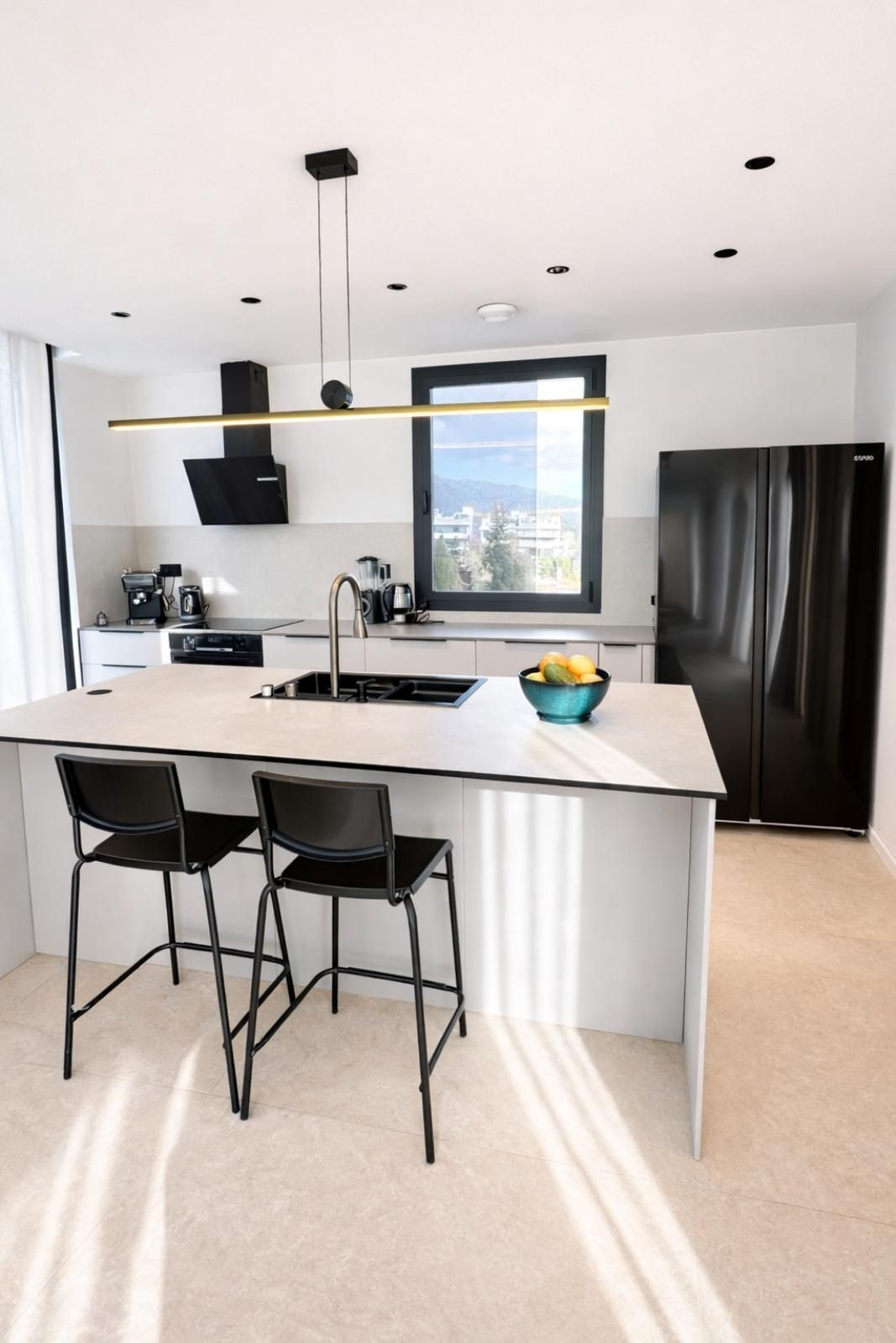 5 Bed Townhouse for sale in Nueva Andalucía Costa Del Sol, Málaga, Spain