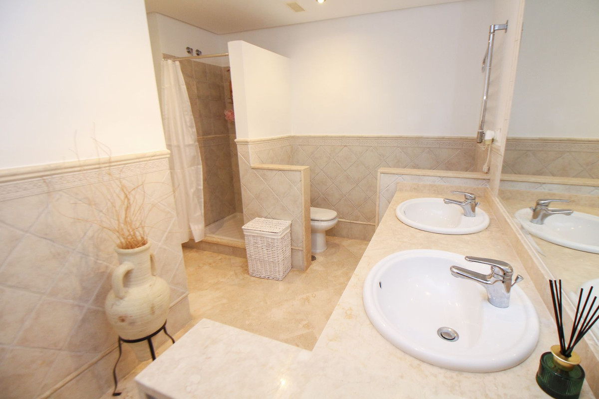 Se vende Apartamento Planta Baja de 2 dormitorios en Costa Del Sol, Málaga, España