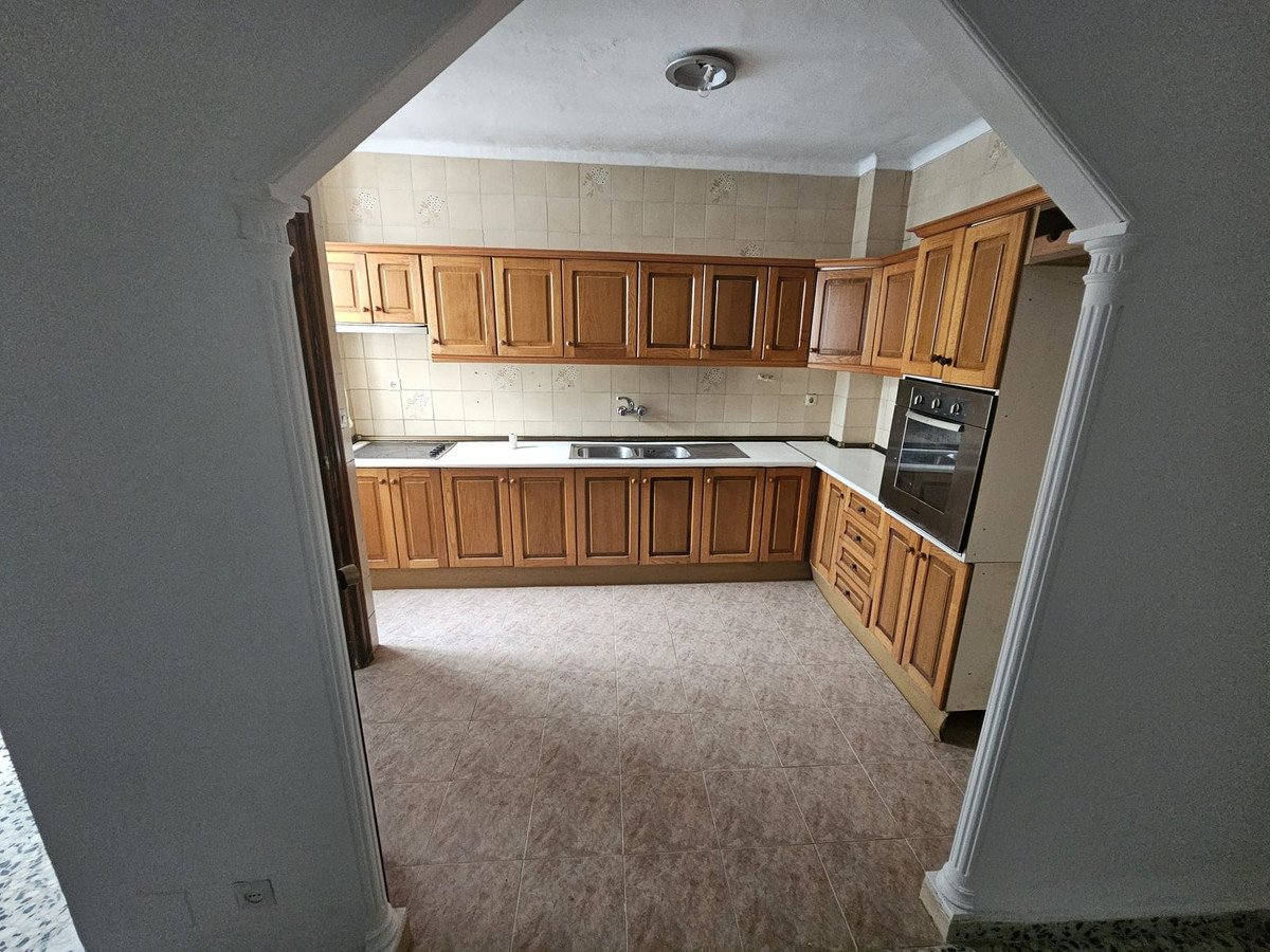 3 Bed Townhouse for sale in Estepona Costa Del Sol, Málaga, Spain