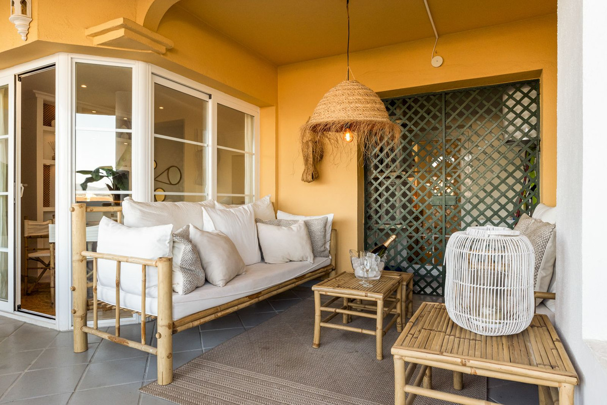 Se vende Apartamento Planta Media de 2 dormitorios en Costa Del Sol, Málaga, España