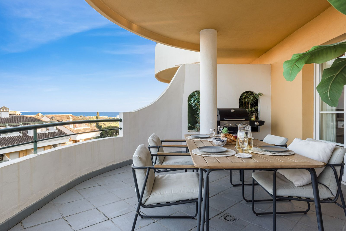 Se vende Apartamento Planta Media de 2 dormitorios en Costa Del Sol, Málaga, España