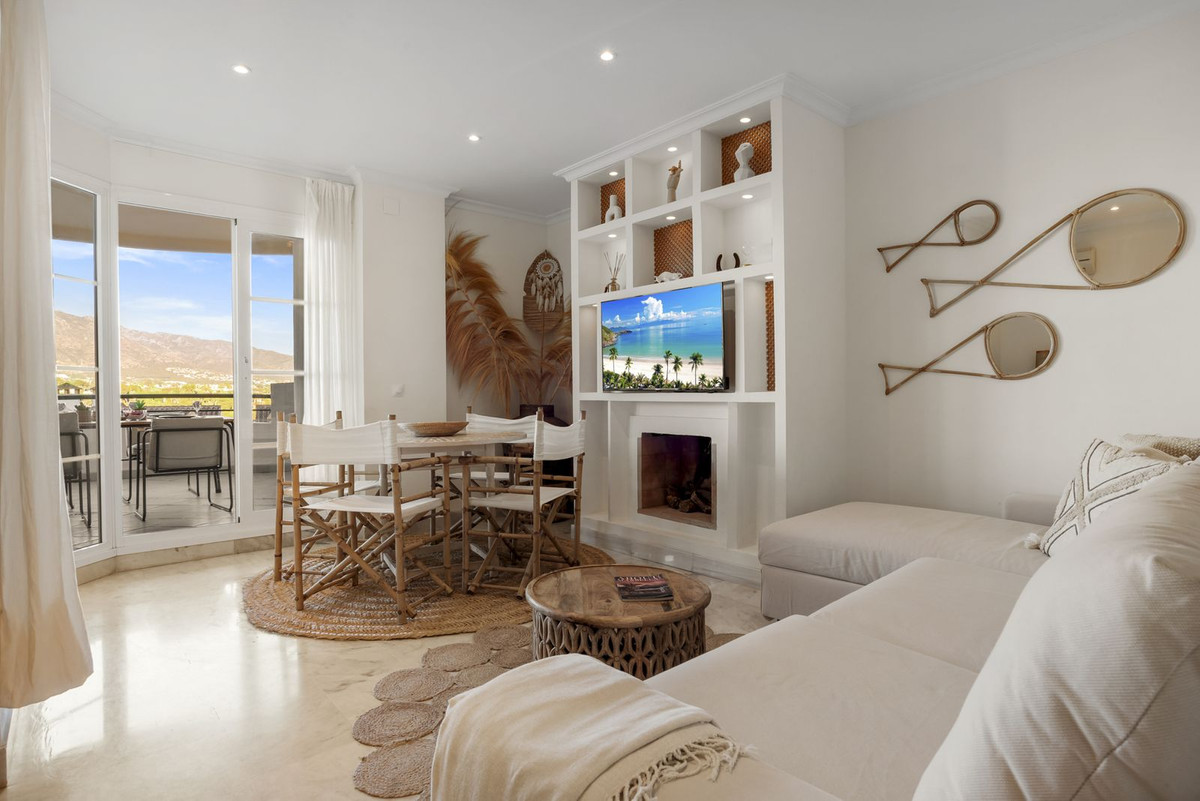 Se vende Apartamento Planta Media de 2 dormitorios en Costa Del Sol, Málaga, España