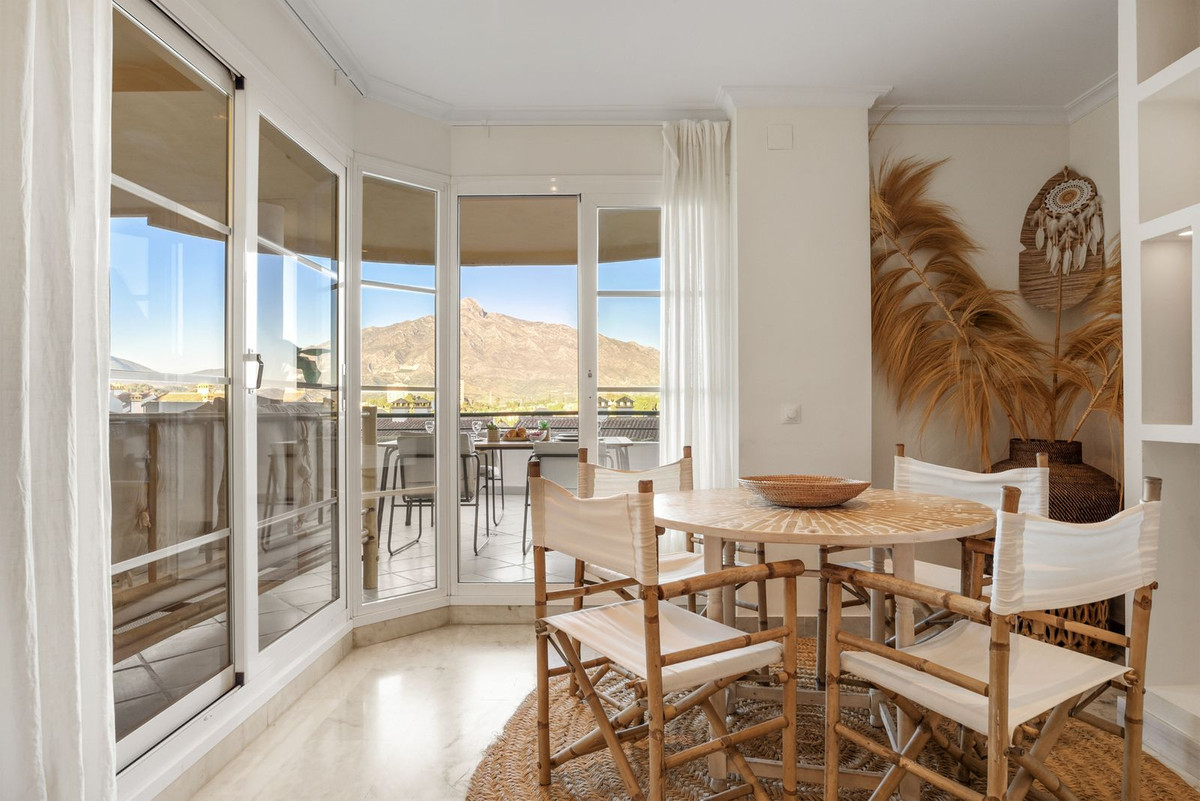 Se vende Apartamento Planta Media de 2 dormitorios en Costa Del Sol, Málaga, España