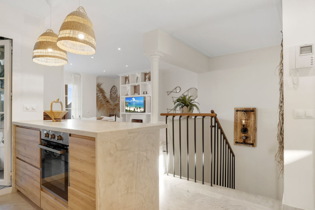 Se vende Apartamento Planta Media de 2 dormitorios en Costa Del Sol, Málaga, España