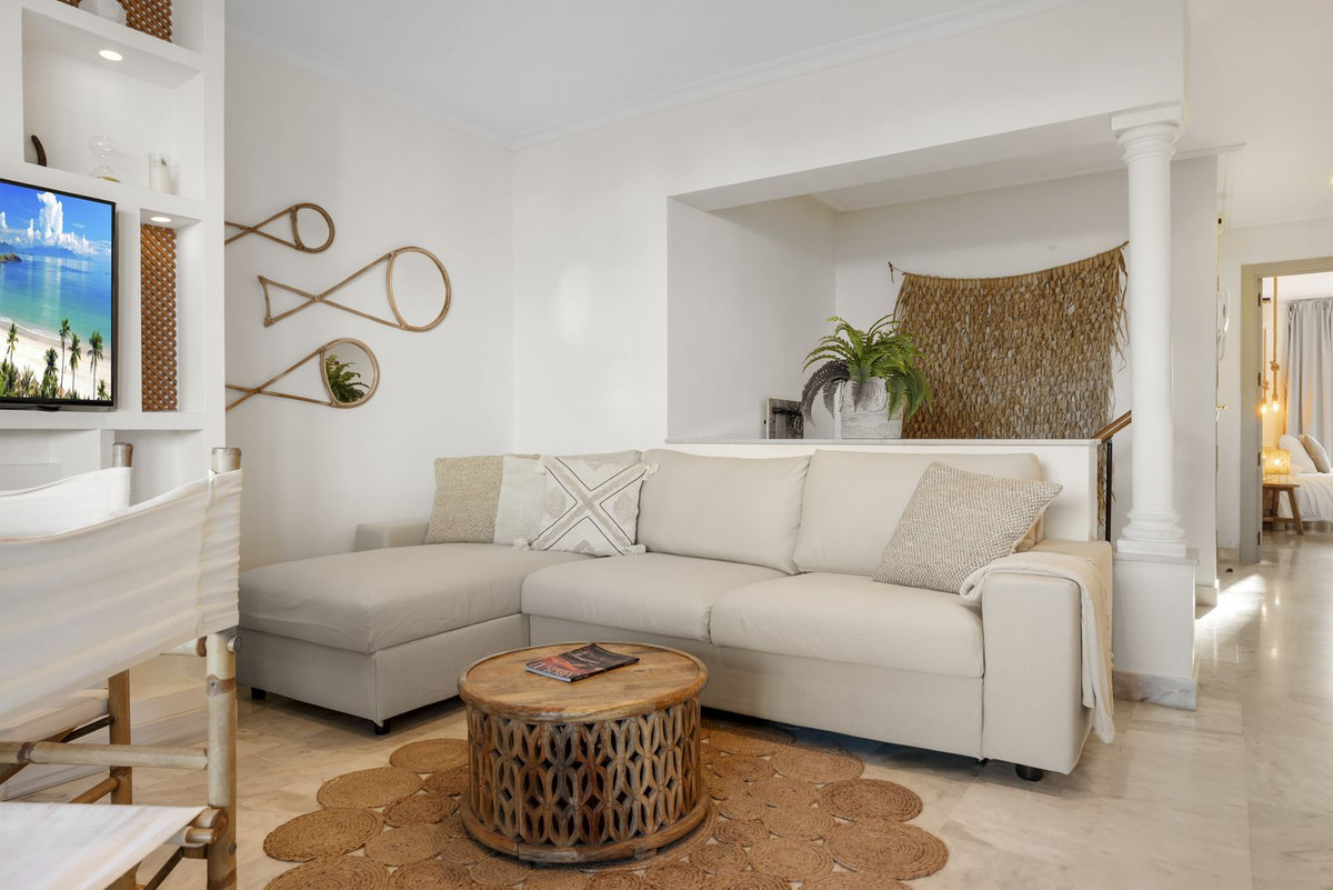 Se vende Apartamento Planta Media de 2 dormitorios en Costa Del Sol, Málaga, España