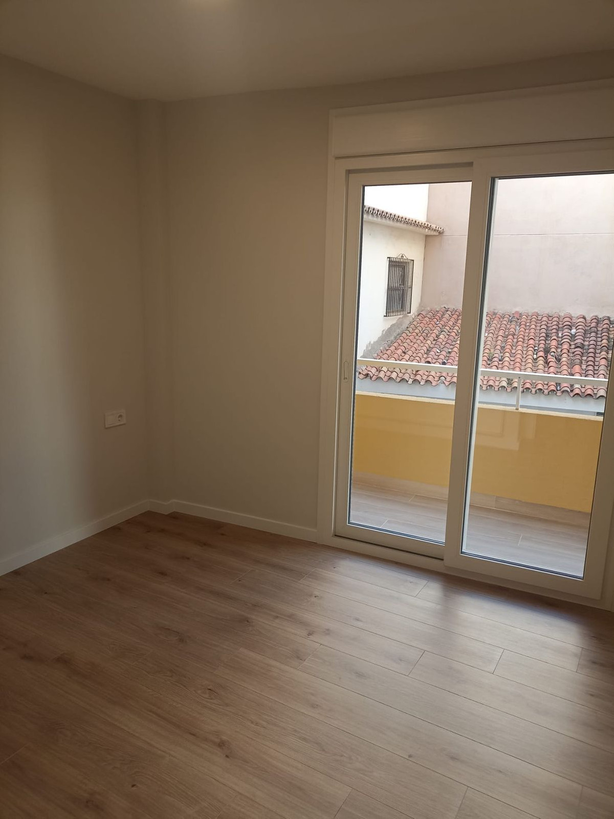 Se vende Apartamento Planta Media de 3 dormitorios en Costa Del Sol, Málaga, España