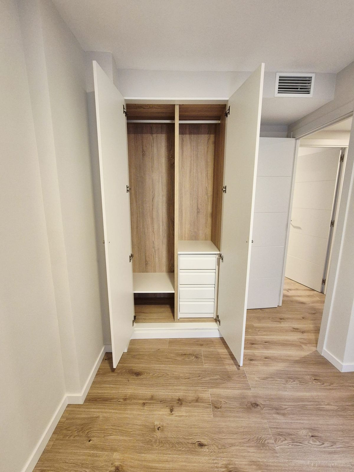 Se vende Apartamento Planta Media de 3 dormitorios en Costa Del Sol, Málaga, España