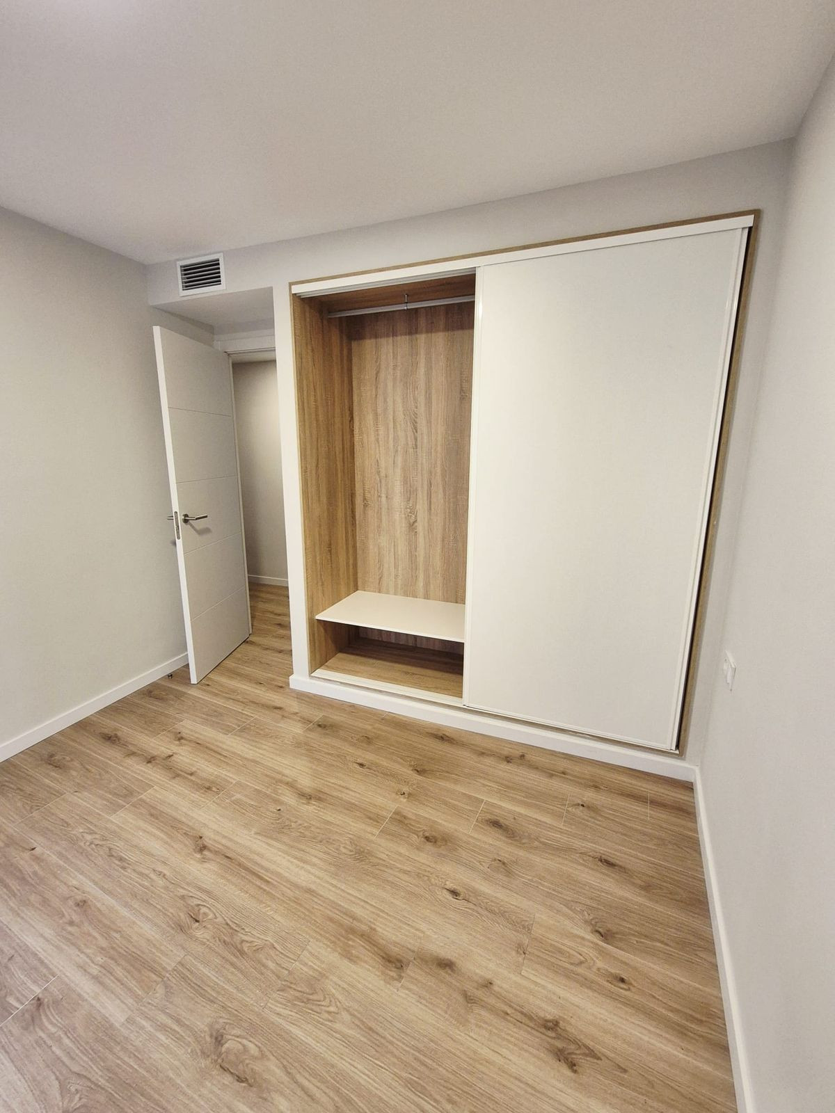 Se vende Apartamento Planta Media de 3 dormitorios en Costa Del Sol, Málaga, España