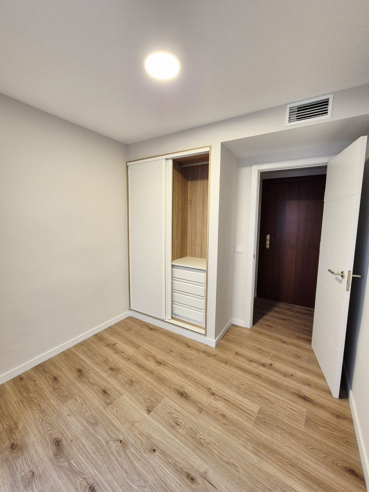 Se vende Apartamento Planta Media de 3 dormitorios en Costa Del Sol, Málaga, España
