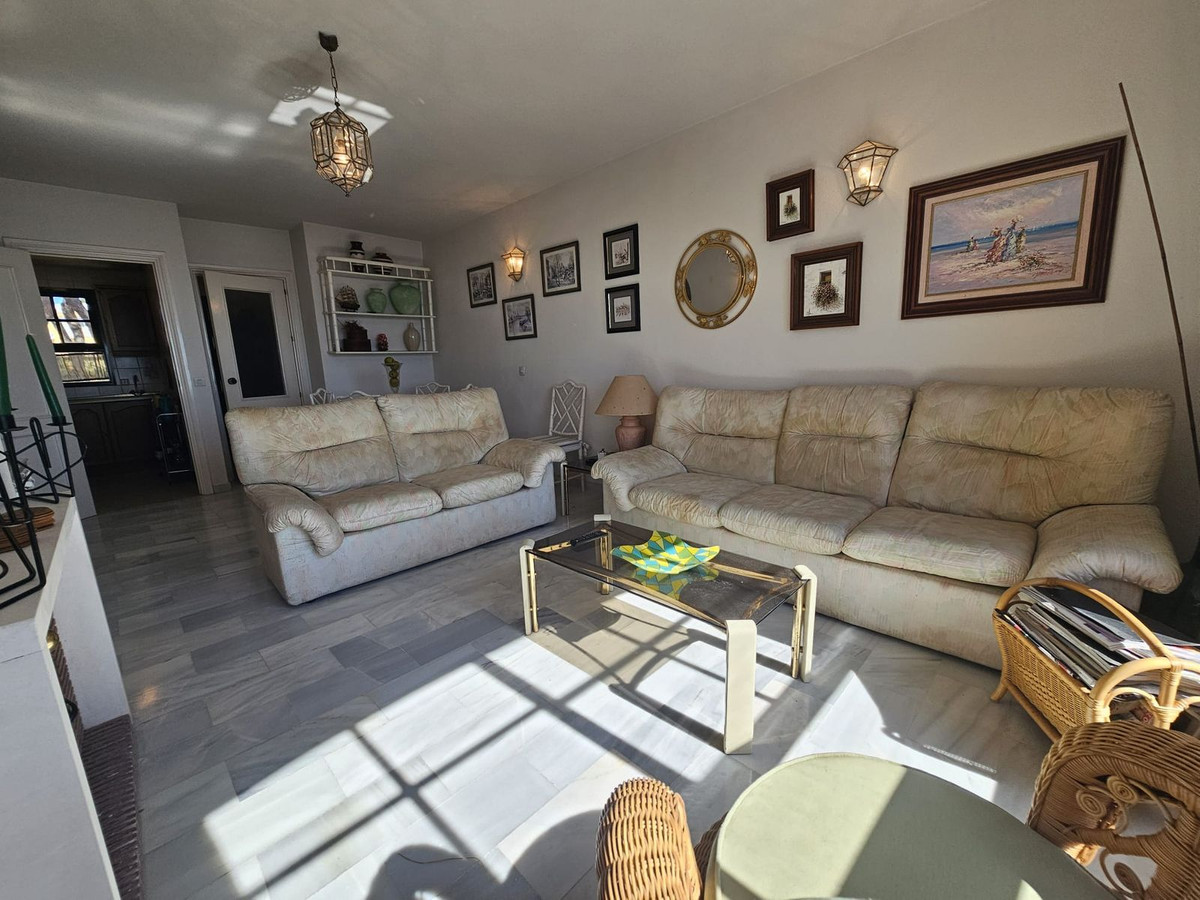 2 Bed Apartment for sale in Calahonda Costa Del Sol, Málaga, Spain
