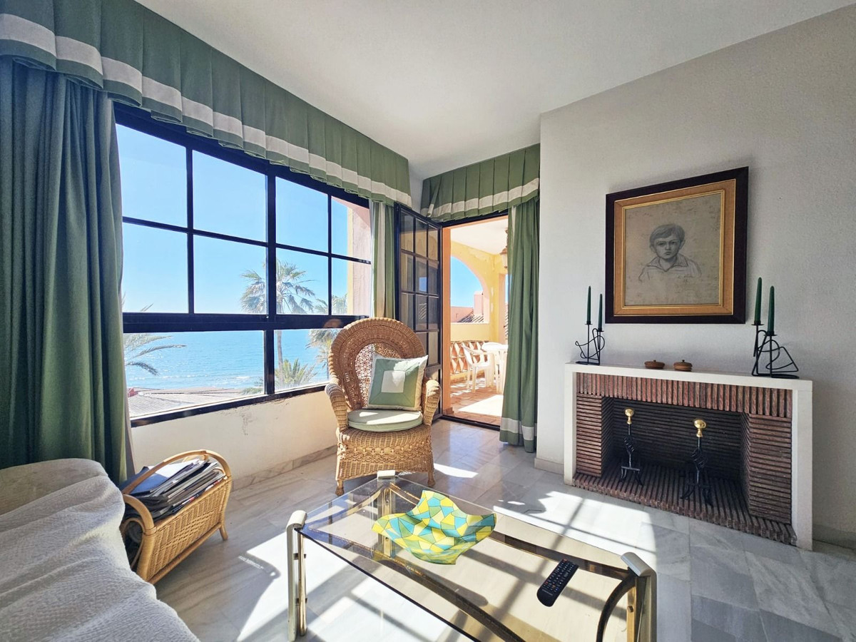 2 Bed Apartment for sale in Calahonda Costa Del Sol, Málaga, Spain