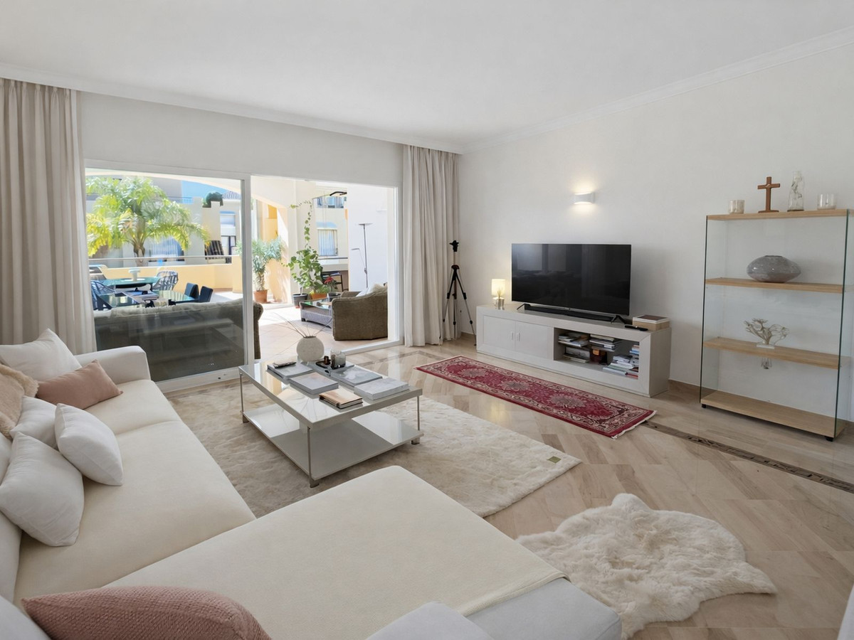 2 Bed Apartment for sale in Elviria Costa Del Sol, Málaga, Spain