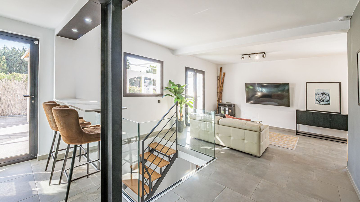 Se vende Villa - Chalet de 3 dormitorios en Costa Del Sol, Málaga, España