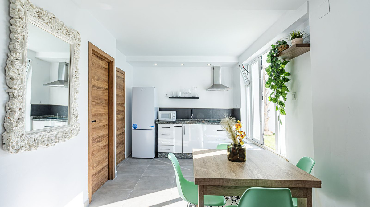 Se vende Villa - Chalet de 3 dormitorios en Costa Del Sol, Málaga, España