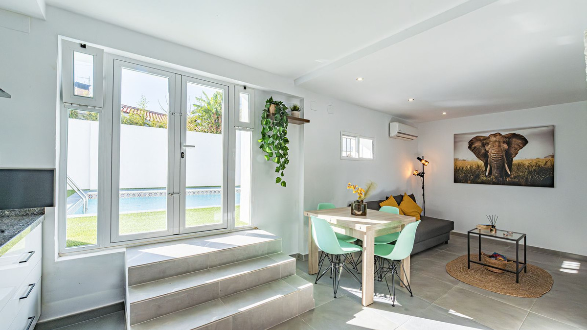 Se vende Villa - Chalet de 3 dormitorios en Costa Del Sol, Málaga, España