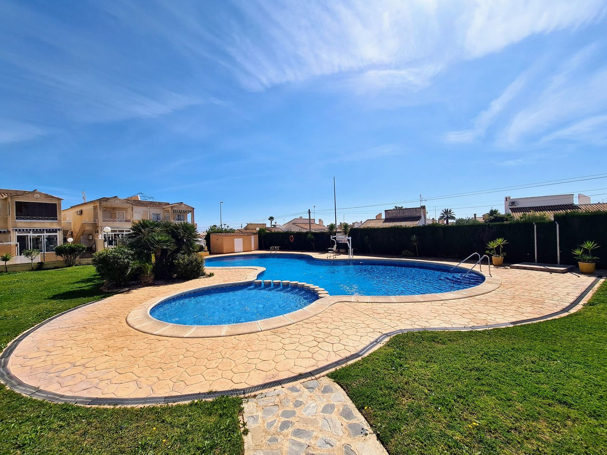 Se vende Ático de 2 dormitorios en Costa Blanca, Alicante, España