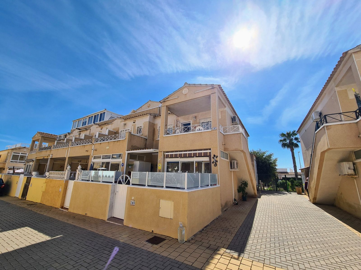 Se vende Ático de 2 dormitorios en Costa Blanca, Alicante, España