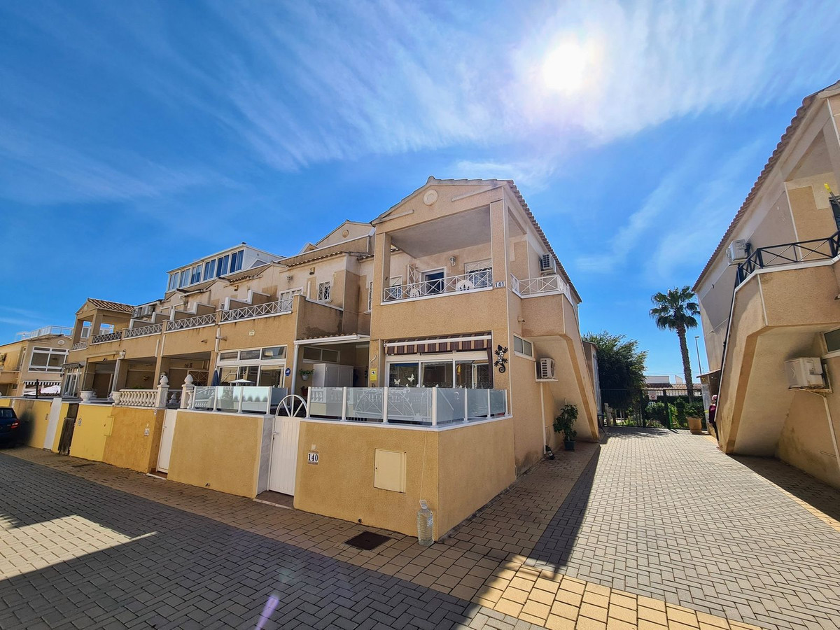 Se vende Ático de 2 dormitorios en Costa Blanca, Alicante, España