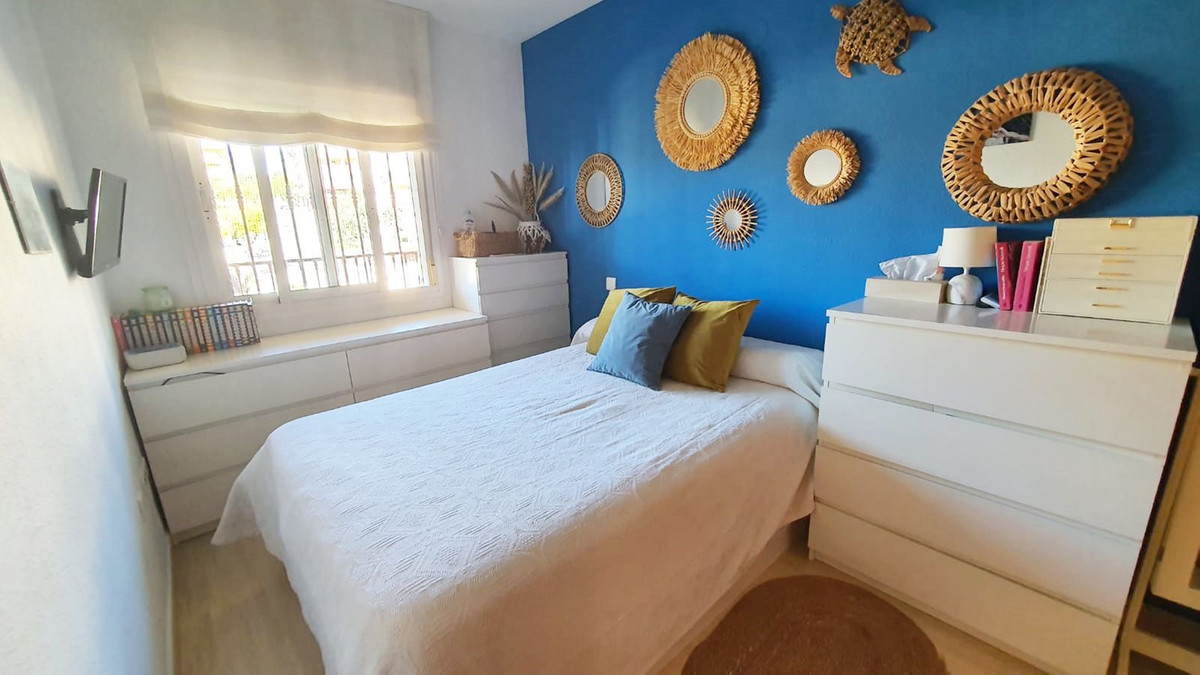 1 Bed Apartment for sale in Los Pacos Costa Del Sol, Málaga, Spain