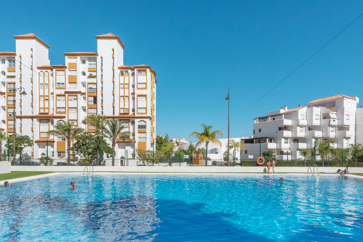 2 Bed Apartment for sale in Estepona Costa Del Sol, Málaga, Spain