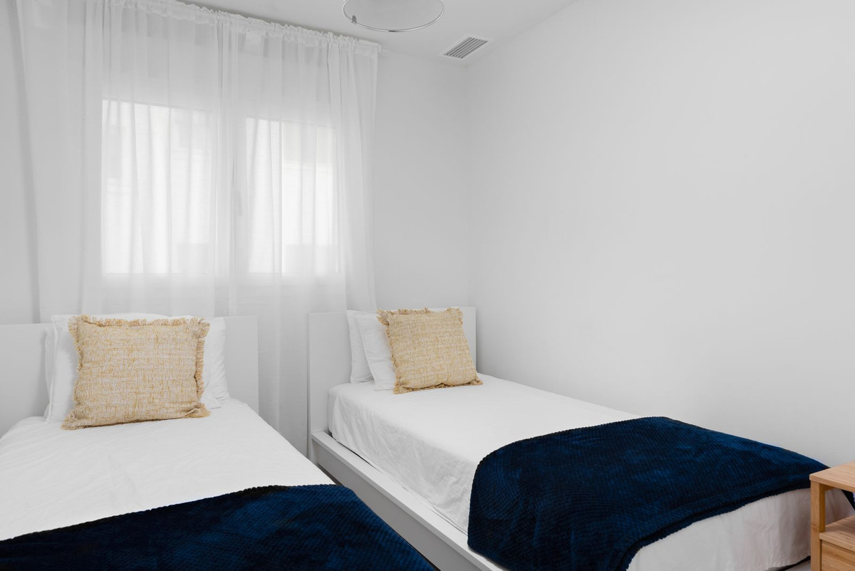 2 Bed Apartment for sale in Estepona Costa Del Sol, Málaga, Spain