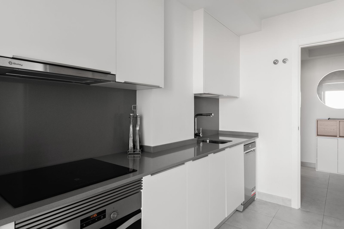 2 Bed Apartment for sale in Estepona Costa Del Sol, Málaga, Spain