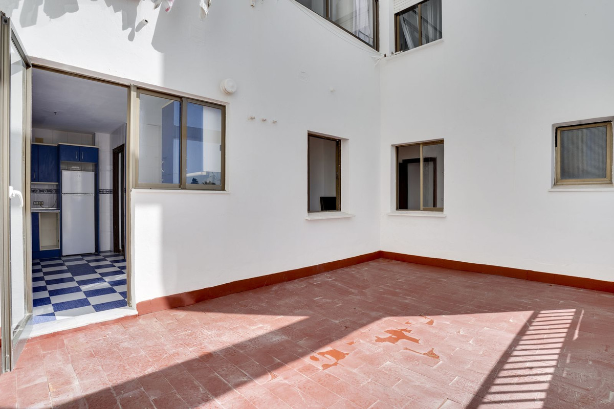 4 Bed Apartment for sale in San Luis De Sabinillas Costa Del Sol, Málaga, Spain