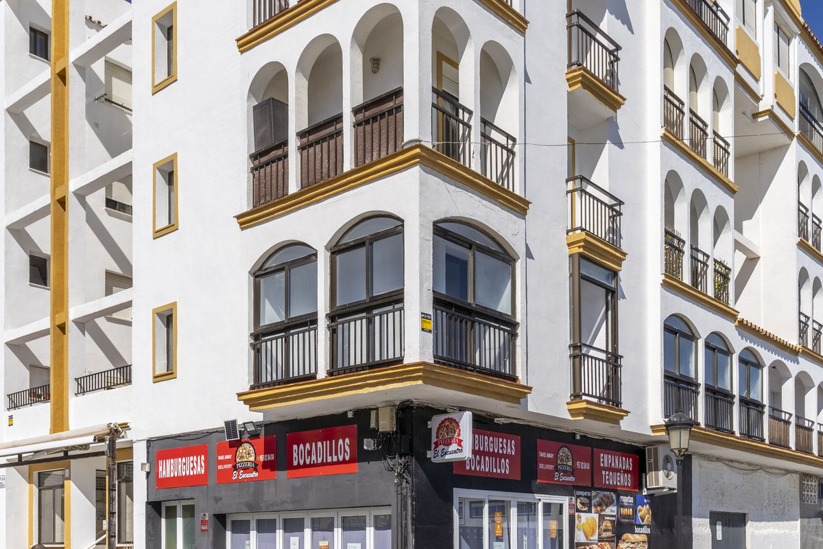 4 Bed Apartment for sale in San Luis De Sabinillas Costa Del Sol, Málaga, Spain