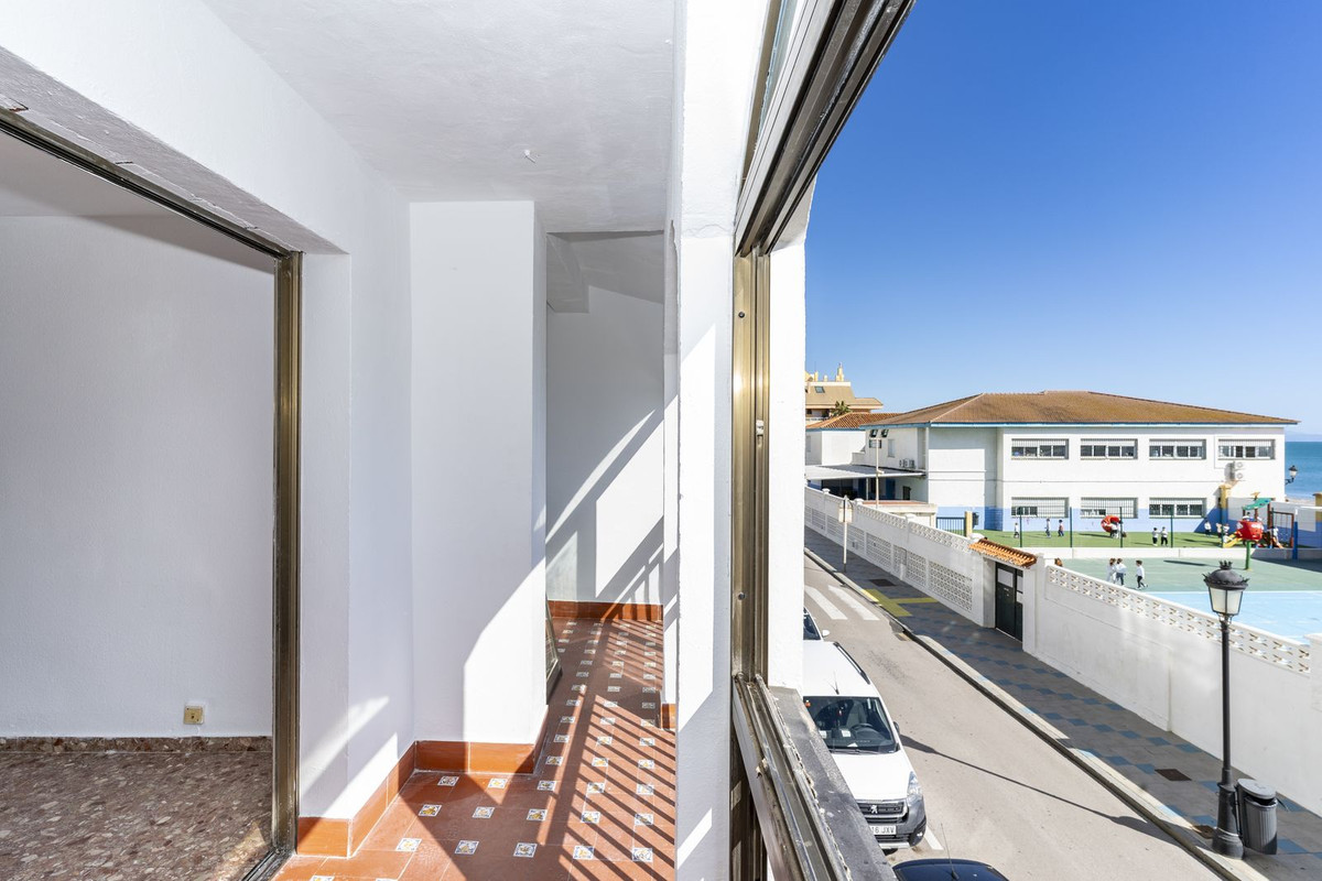 4 Bed Apartment for sale in San Luis De Sabinillas Costa Del Sol, Málaga, Spain