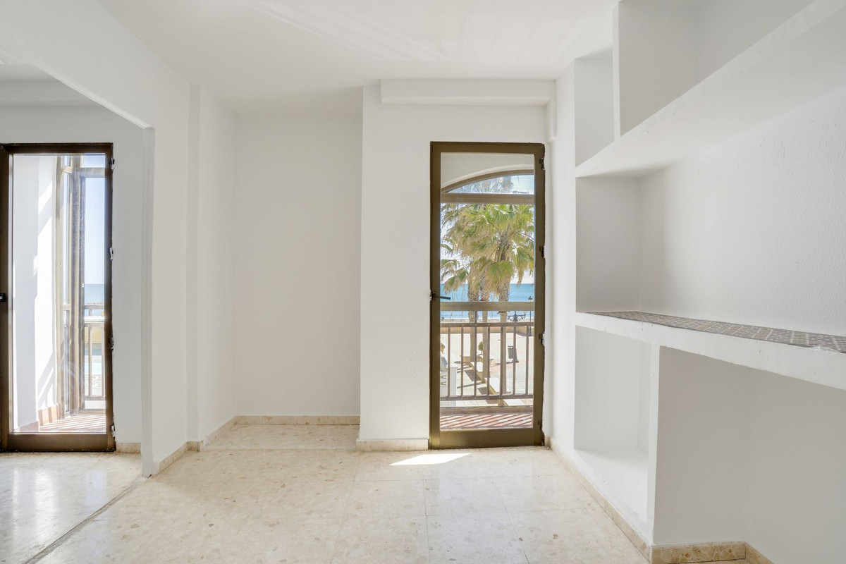 4 Bed Apartment for sale in San Luis De Sabinillas Costa Del Sol, Málaga, Spain