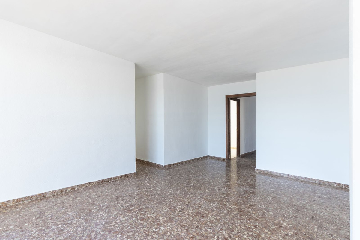 4 Bed Apartment for sale in San Luis De Sabinillas Costa Del Sol, Málaga, Spain