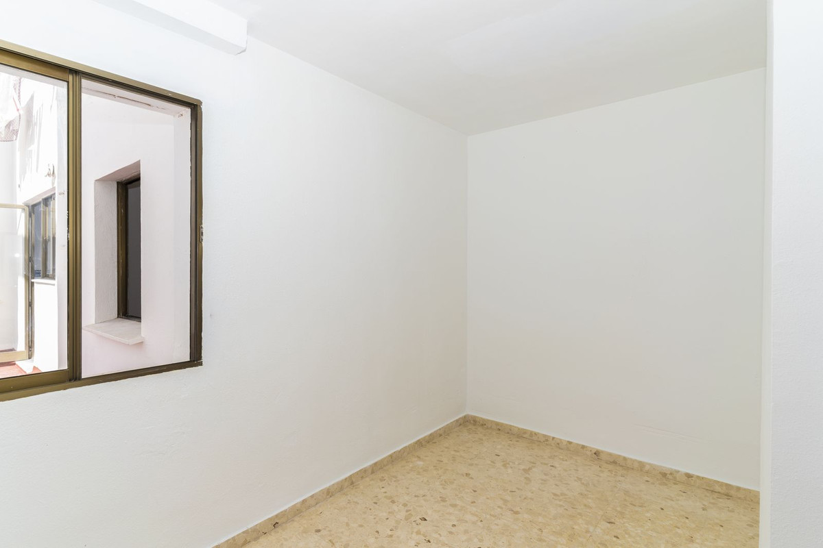 4 Bed Apartment for sale in San Luis De Sabinillas Costa Del Sol, Málaga, Spain