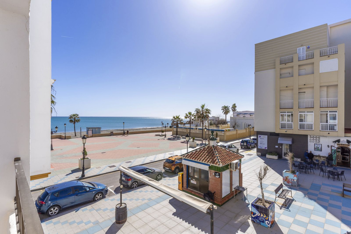 4 Bed Apartment for sale in San Luis De Sabinillas Costa Del Sol, Málaga, Spain