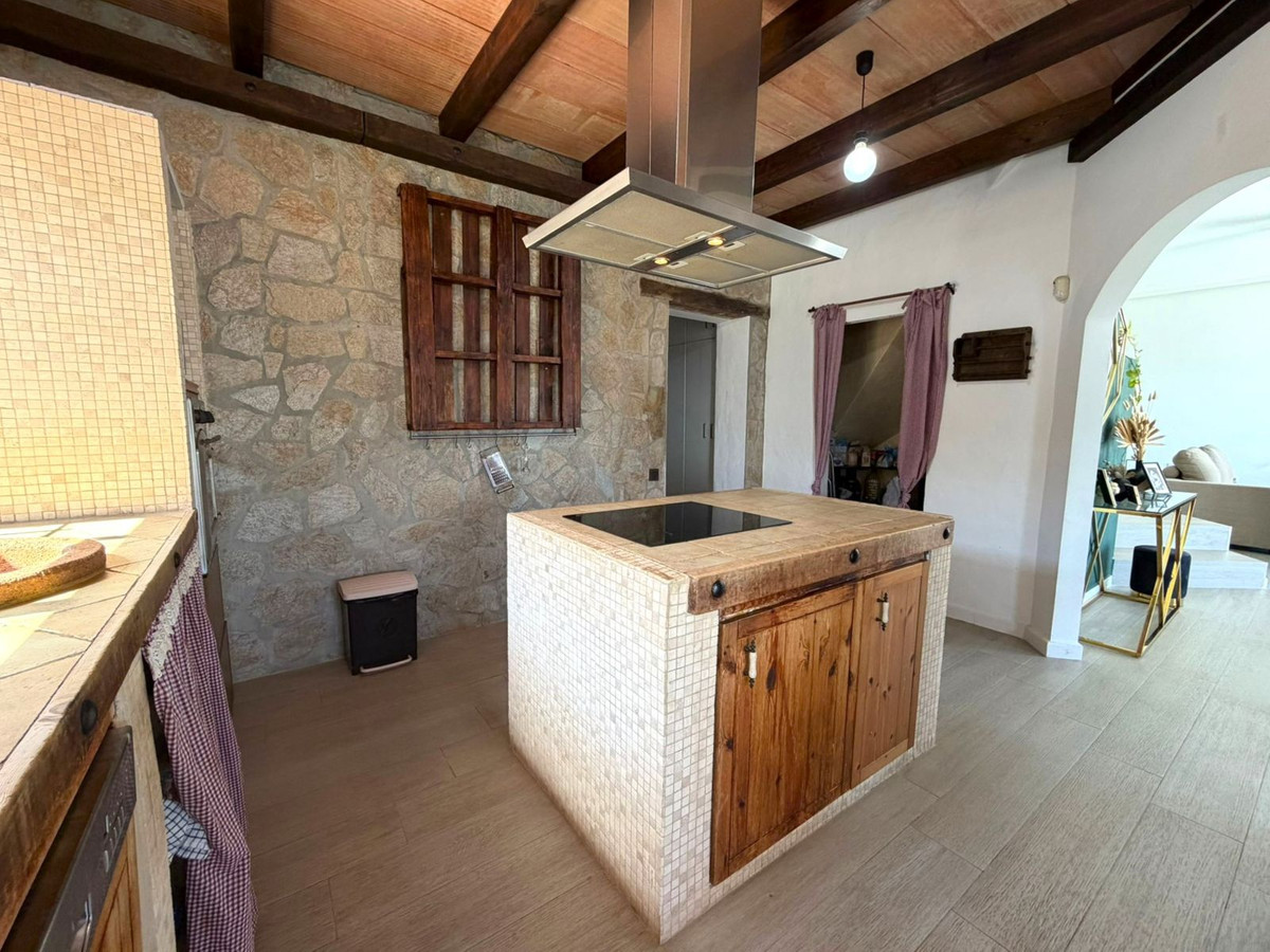 Se vende Villa - Chalet de 3 dormitorios en Costa Del Sol, Cadiz, España