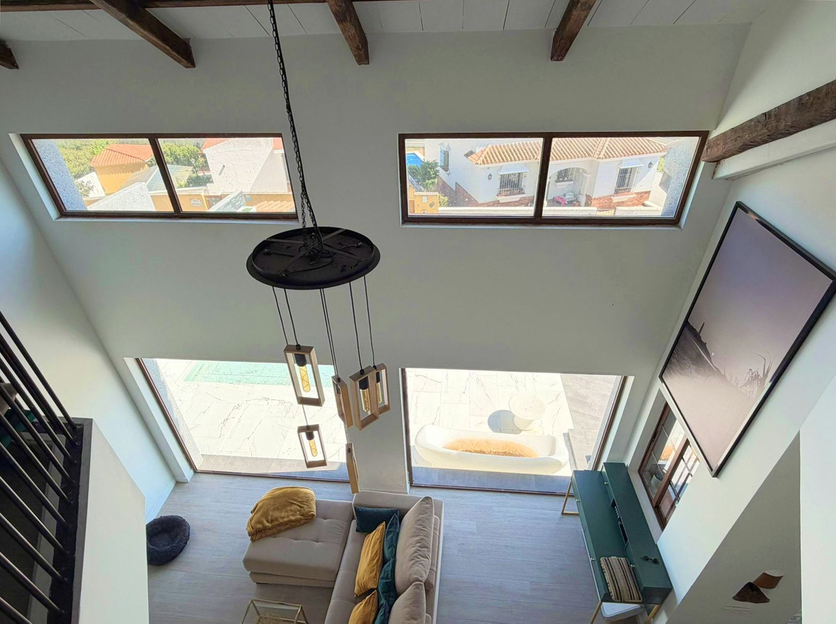 Se vende Villa - Chalet de 3 dormitorios en Costa Del Sol, Cadiz, España
