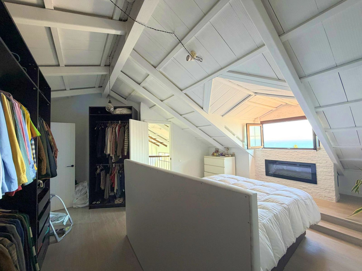 Se vende Villa - Chalet de 3 dormitorios en Costa Del Sol, Cadiz, España