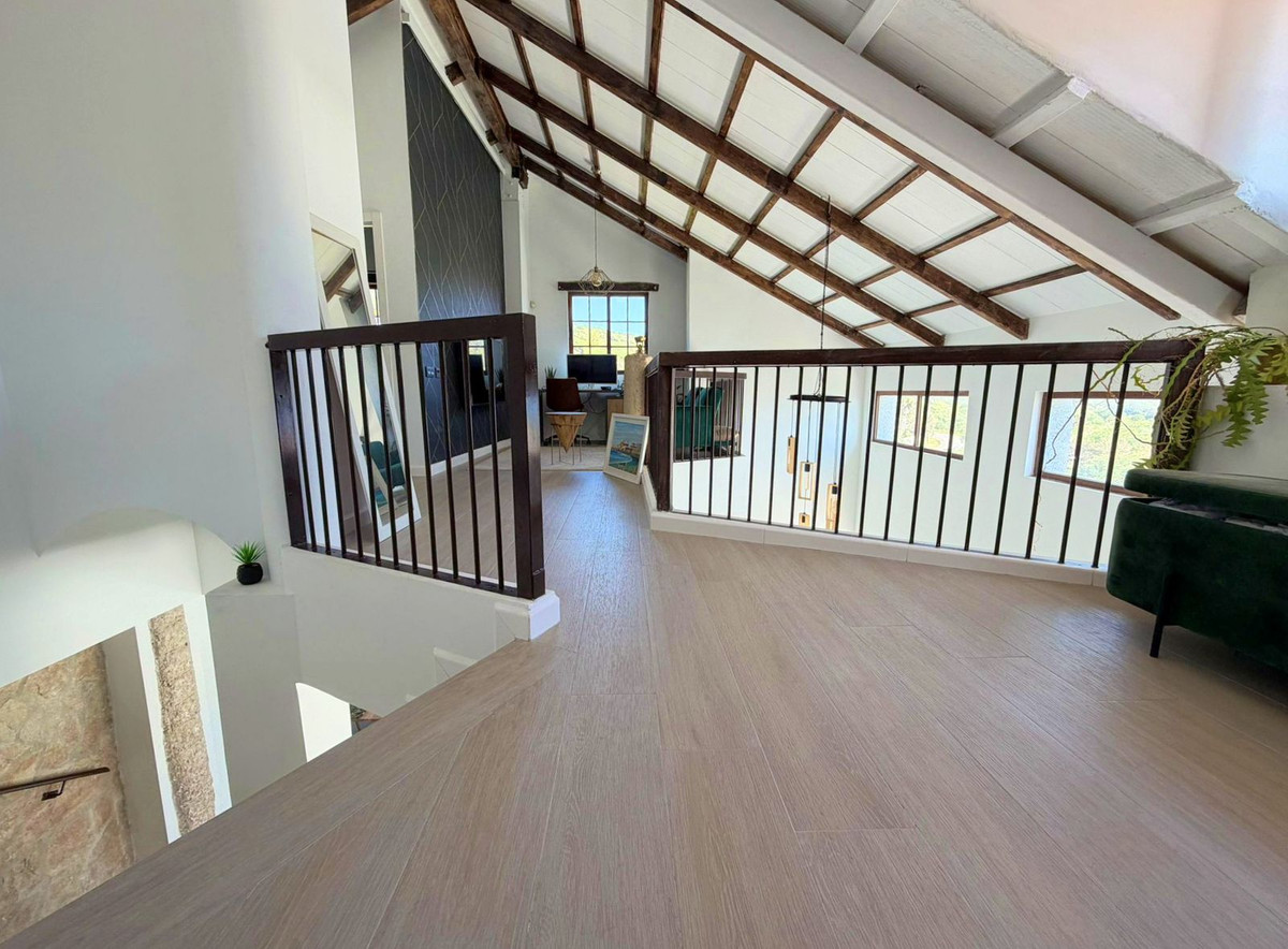 Se vende Villa - Chalet de 3 dormitorios en Costa Del Sol, Cadiz, España