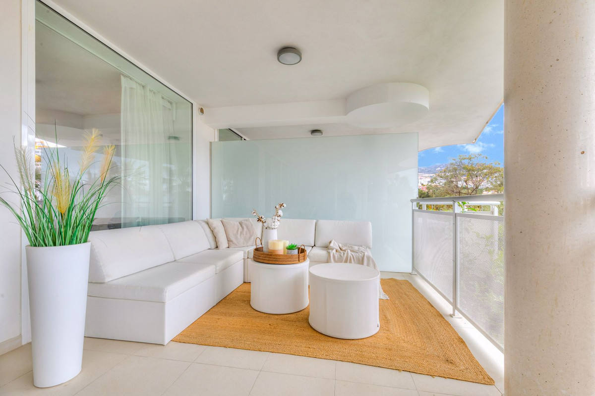 3 Bed Apartment for sale in Benalmadena Costa Costa Del Sol, Málaga, Spain