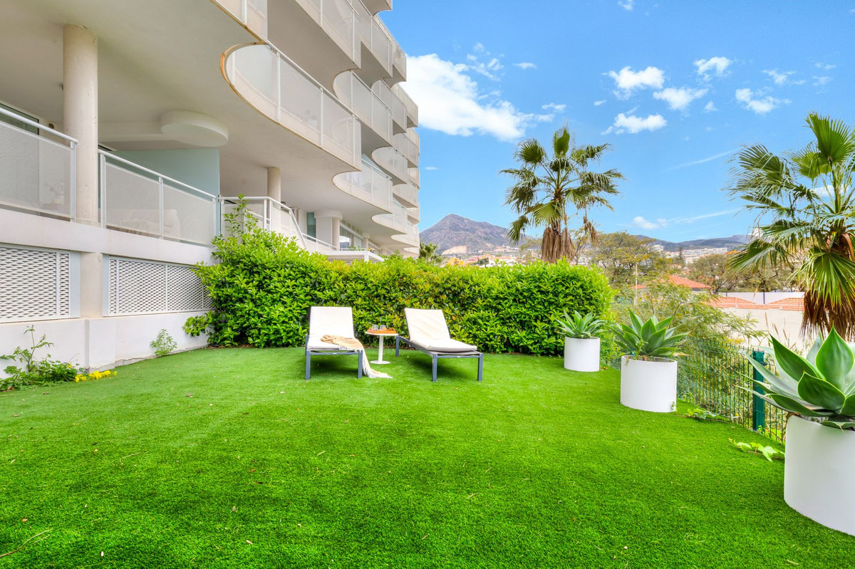 3 Bed Apartment for sale in Benalmadena Costa Costa Del Sol, Málaga, Spain
