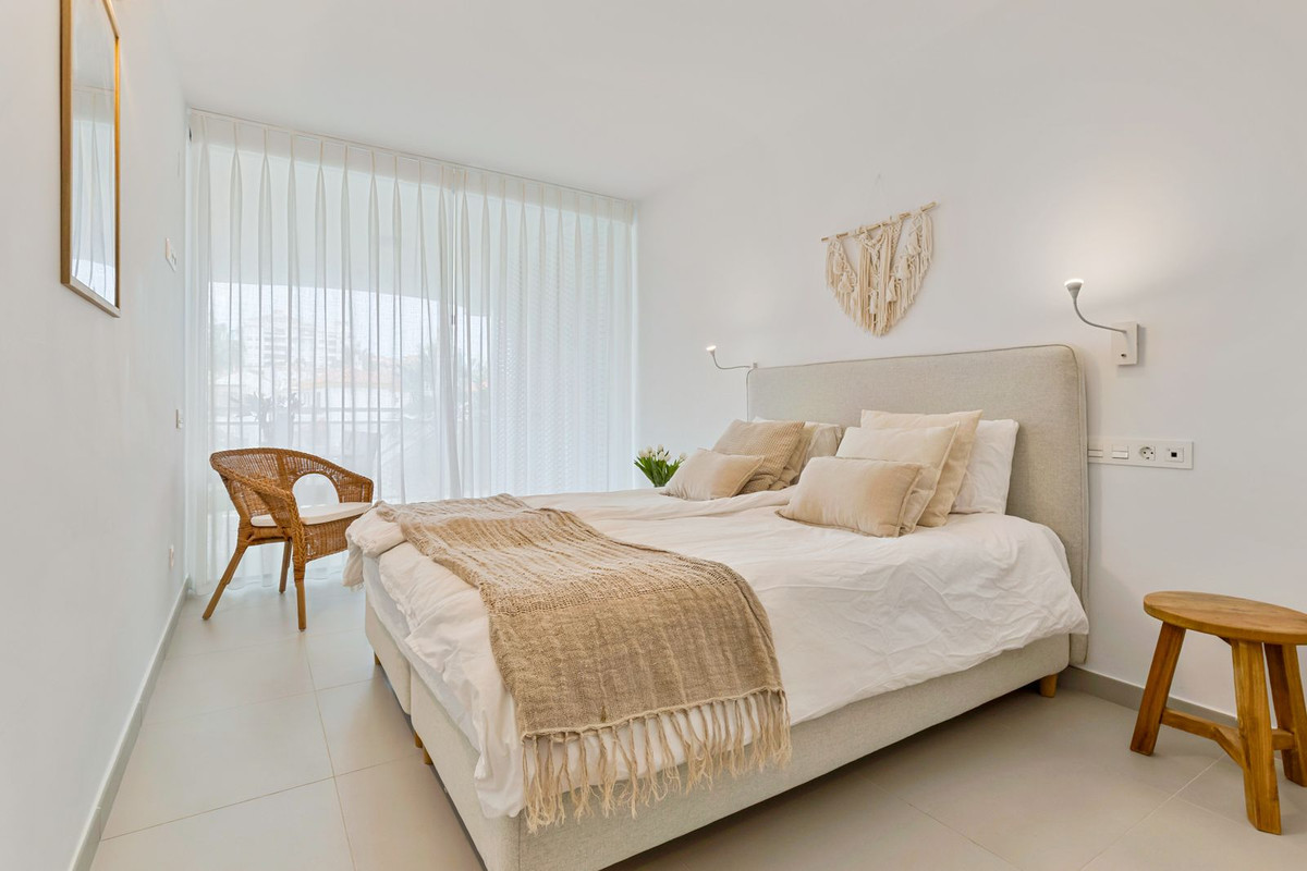 3 Bed Apartment for sale in Benalmadena Costa Costa Del Sol, Málaga, Spain