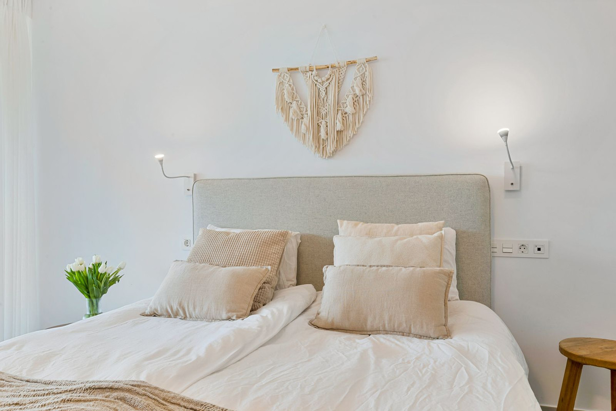 3 Bed Apartment for sale in Benalmadena Costa Costa Del Sol, Málaga, Spain