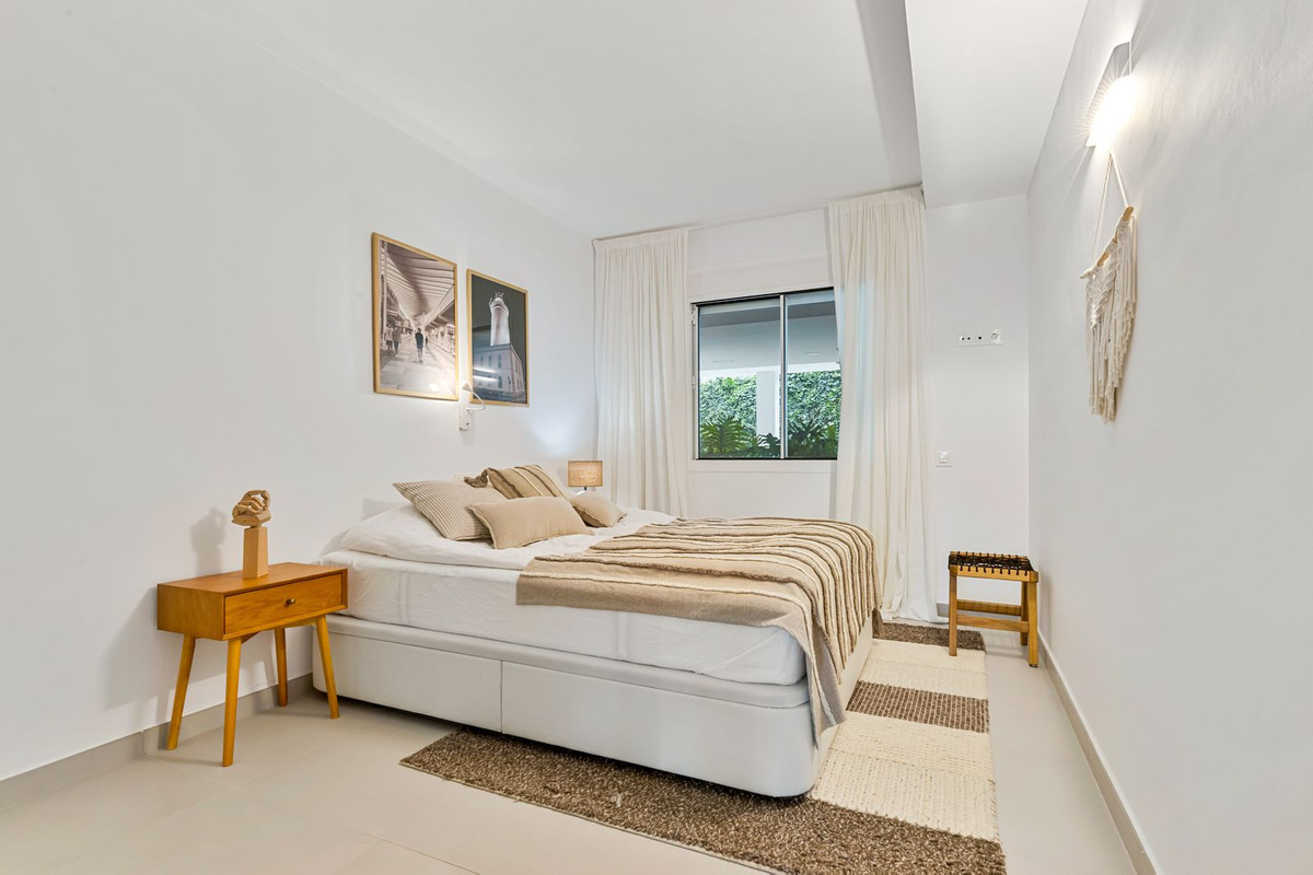 3 Bed Apartment for sale in Benalmadena Costa Costa Del Sol, Málaga, Spain