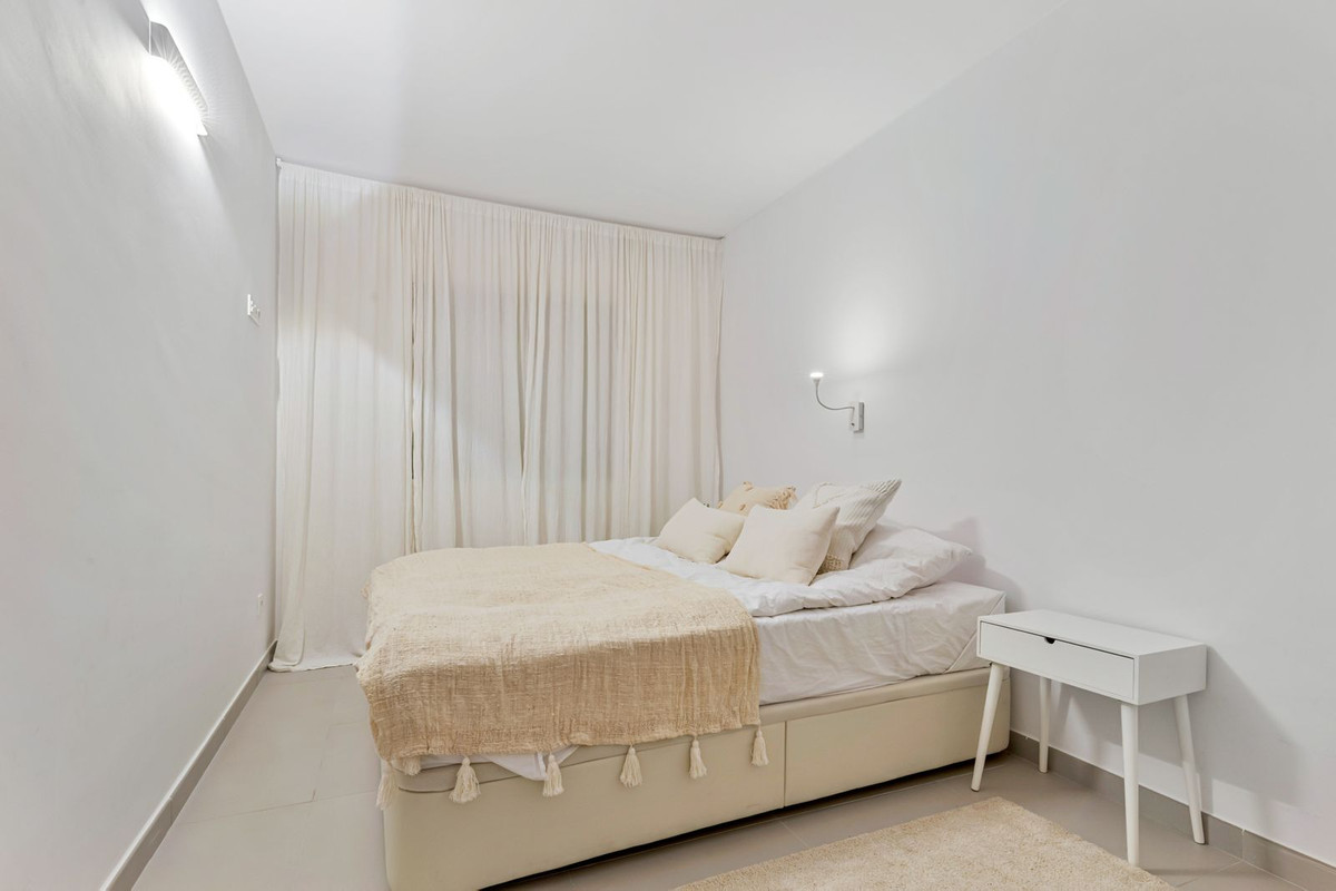 3 Bed Apartment for sale in Benalmadena Costa Costa Del Sol, Málaga, Spain