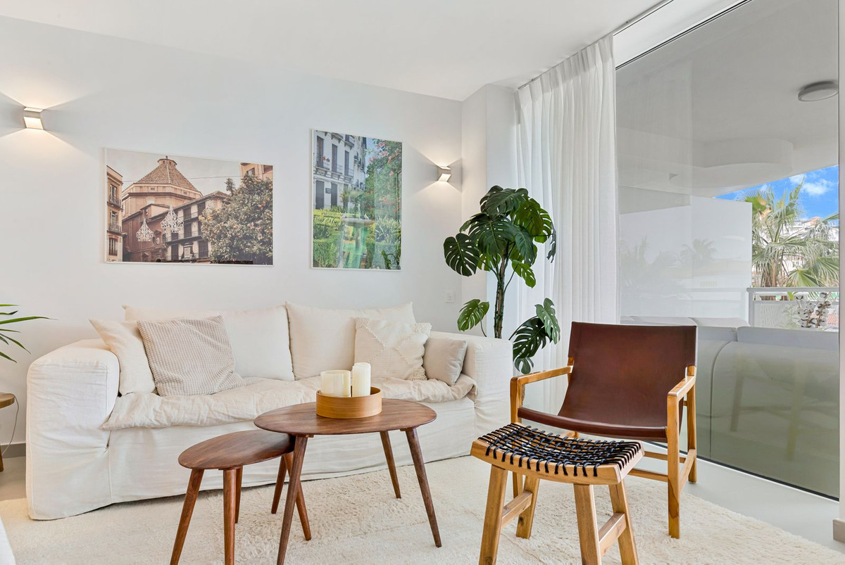 3 Bed Apartment for sale in Benalmadena Costa Costa Del Sol, Málaga, Spain