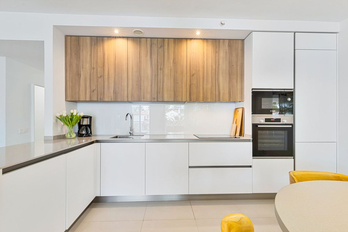 3 Bed Apartment for sale in Benalmadena Costa Costa Del Sol, Málaga, Spain