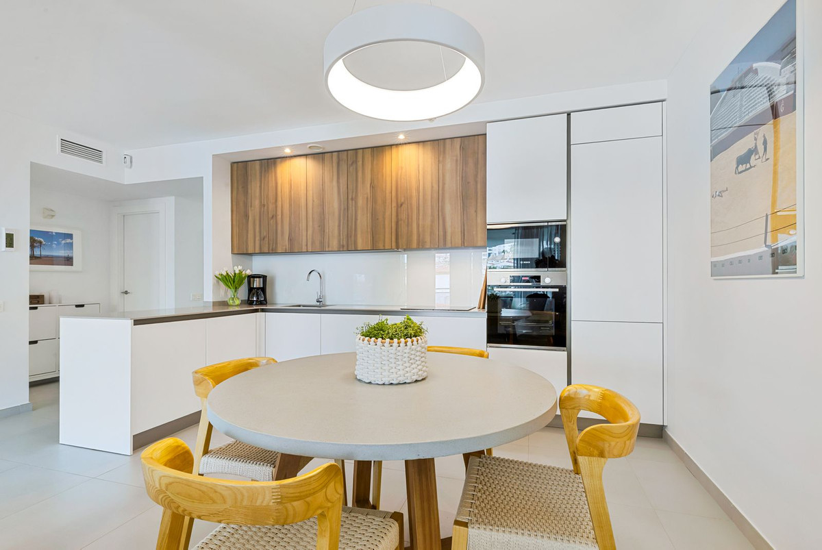 3 Bed Apartment for sale in Benalmadena Costa Costa Del Sol, Málaga, Spain