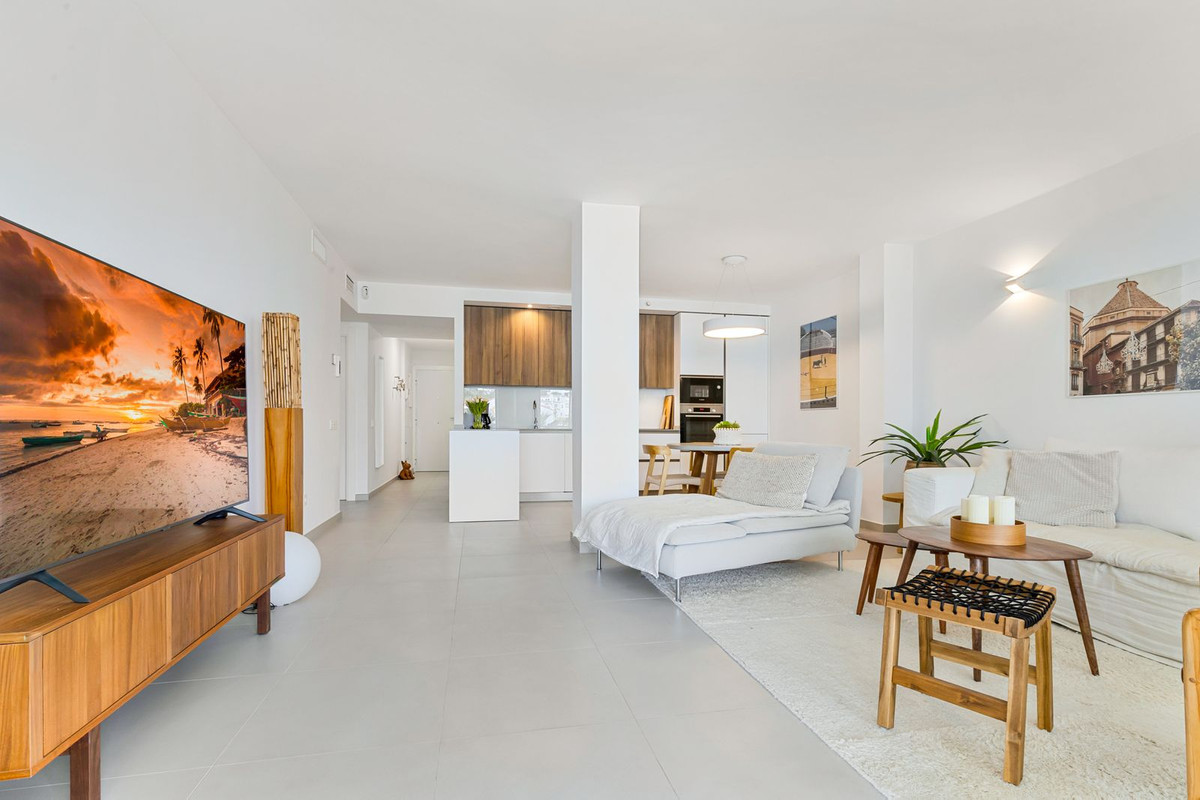 3 Bed Apartment for sale in Benalmadena Costa Costa Del Sol, Málaga, Spain