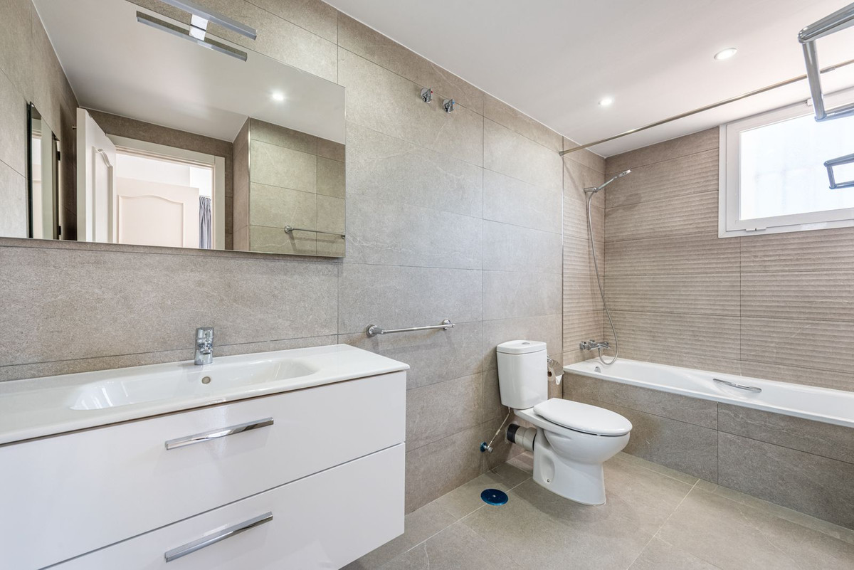 4 Bed Townhouse for sale in Atalaya Costa Del Sol, Málaga, Spain