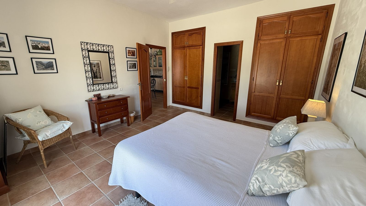 4 Bed Townhouse for sale in Alora Costa Del Sol, Málaga, Spain