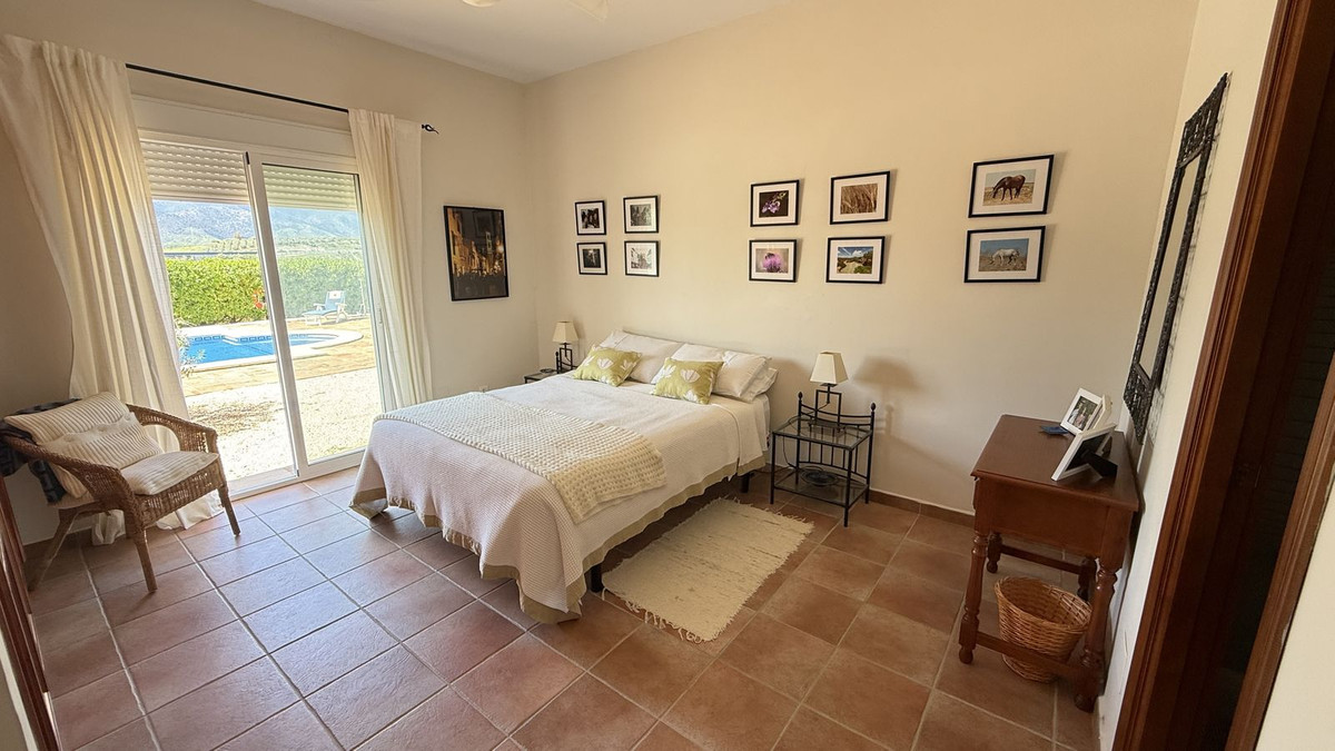 4 Bed Townhouse for sale in Alora Costa Del Sol, Málaga, Spain